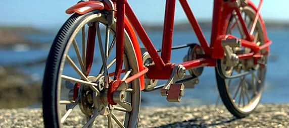 Se mettre au vélo pour maigrir ou pour un programme minceur. Le vélo peu vous faire perdre du poids mais à certaines conditions .
